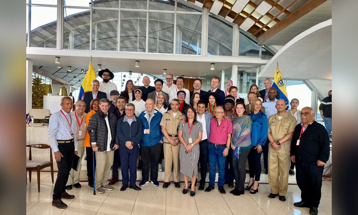 Desde la derecha venezolana critican que el Maduro se preste como garante en un proceso de diálogo cuando él no ha tenido éxito en su espacio de conversaciones con la oposición.