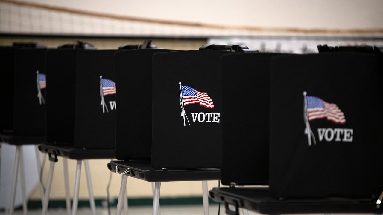 El conteo de los votos en el estado de Nevada se ha prolongado hasta altas horas de la noche del viernes, sumando casi 72 horas desde que cerraron los colegios electorales el martes.