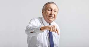 Hernández recuerda que cuando salió del Congreso afirmó que Gustavo Petro no necesitaría opositores. El tiempo, dice, le da la razón.