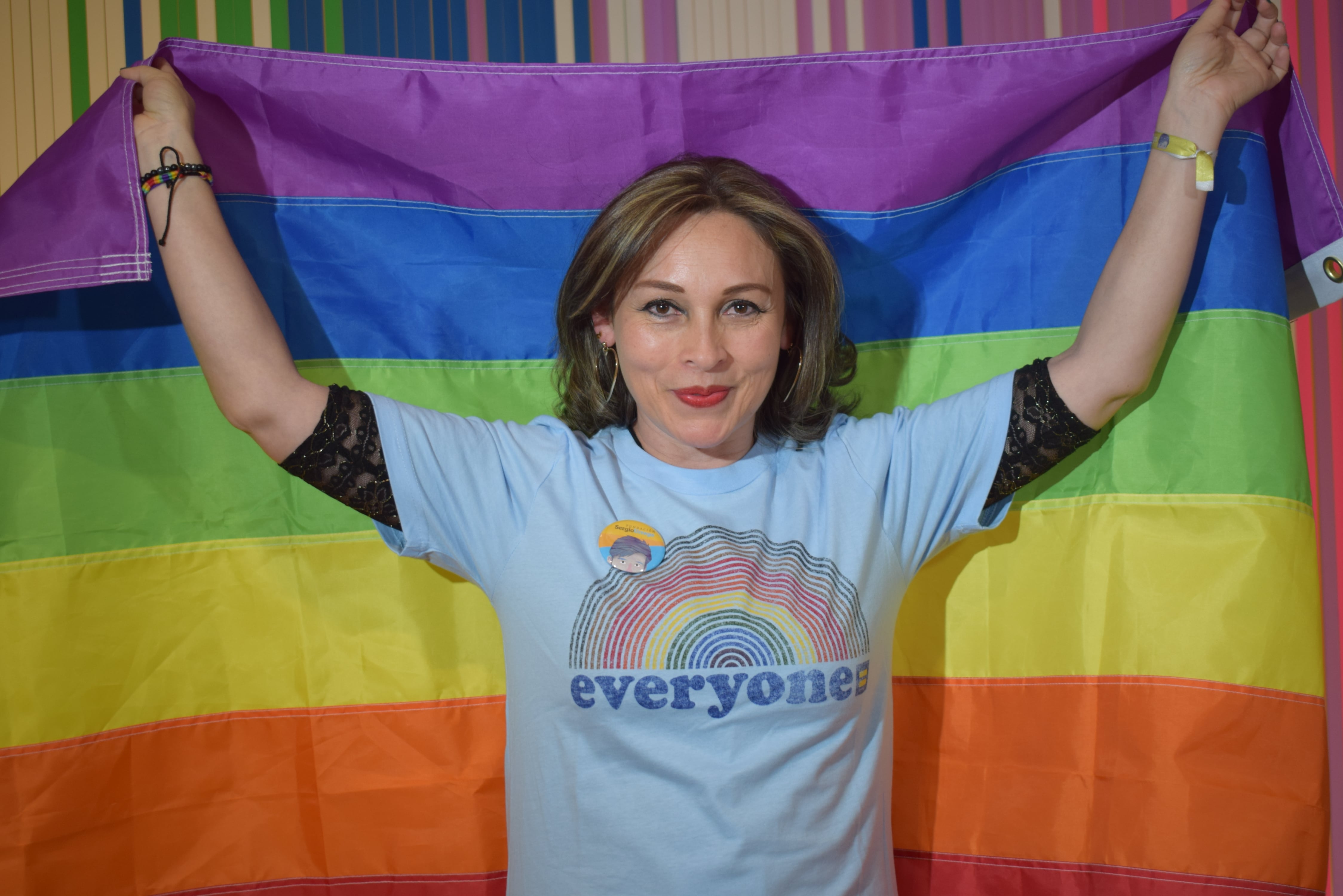 La línea salvavidas que previene el suicidio de jóvenes LGTBI en Colombia