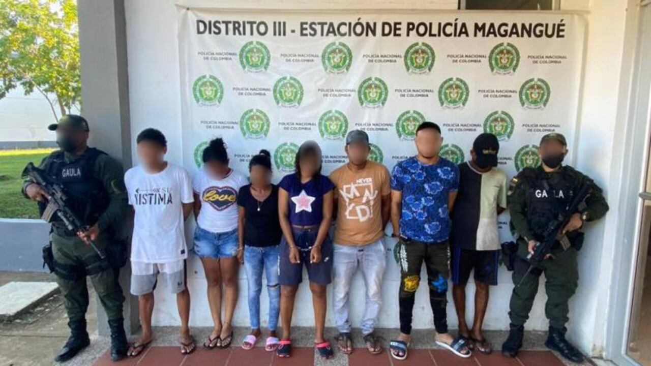 Tres de los capturados presentaban antecedentes por tráfico, fabricación y porte de armas de fuego, tráfico, fabricación o porte de estupefacientes, entre otros.