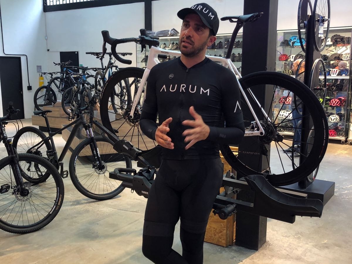 Alberto Contador estuvo de visita en Medellín  y habló en SEMANA en la ruta de l calendario ciclístico de los colombianos y del accidente de Egan Bernal