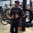 Alberto Contador estuvo de visita en Medellín y habló en SEMANA en la ruta de l calendario ciclístico de los colombianos y del accidente de Egan Bernal