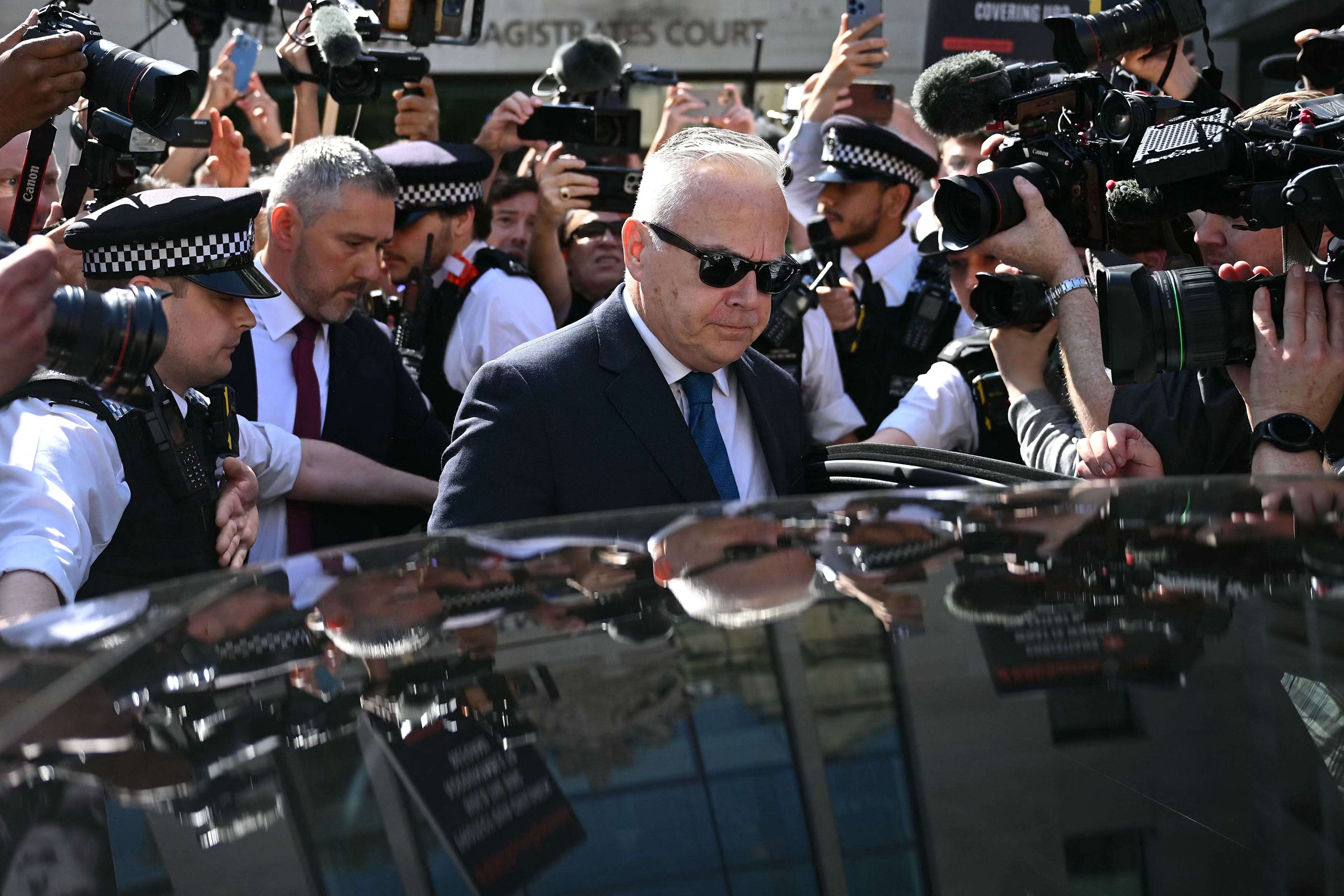 Huw Edwards, expresentador de la BBC