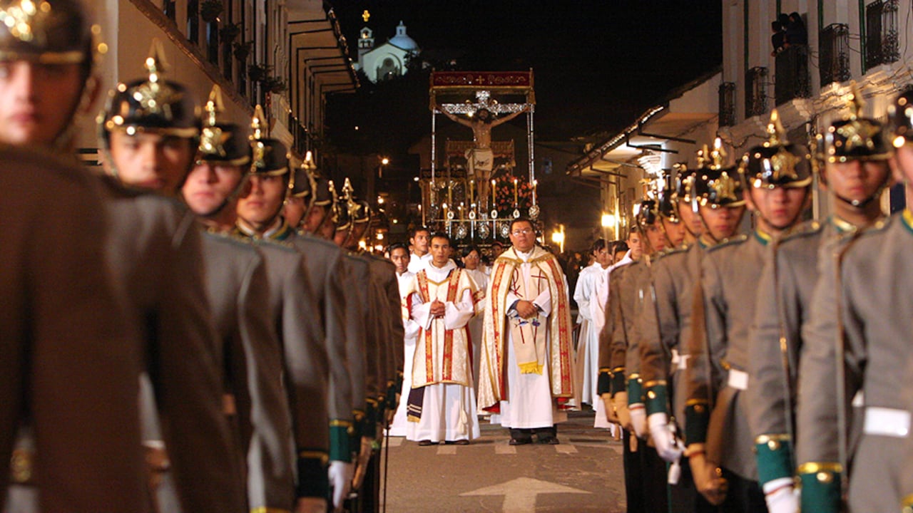 Procesiones de Semana Santa en Popayán: ¿quiénes son los cargueros?