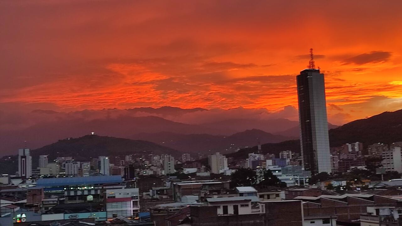 Caleños compartieron la hermosa vista en sus redes sociales.