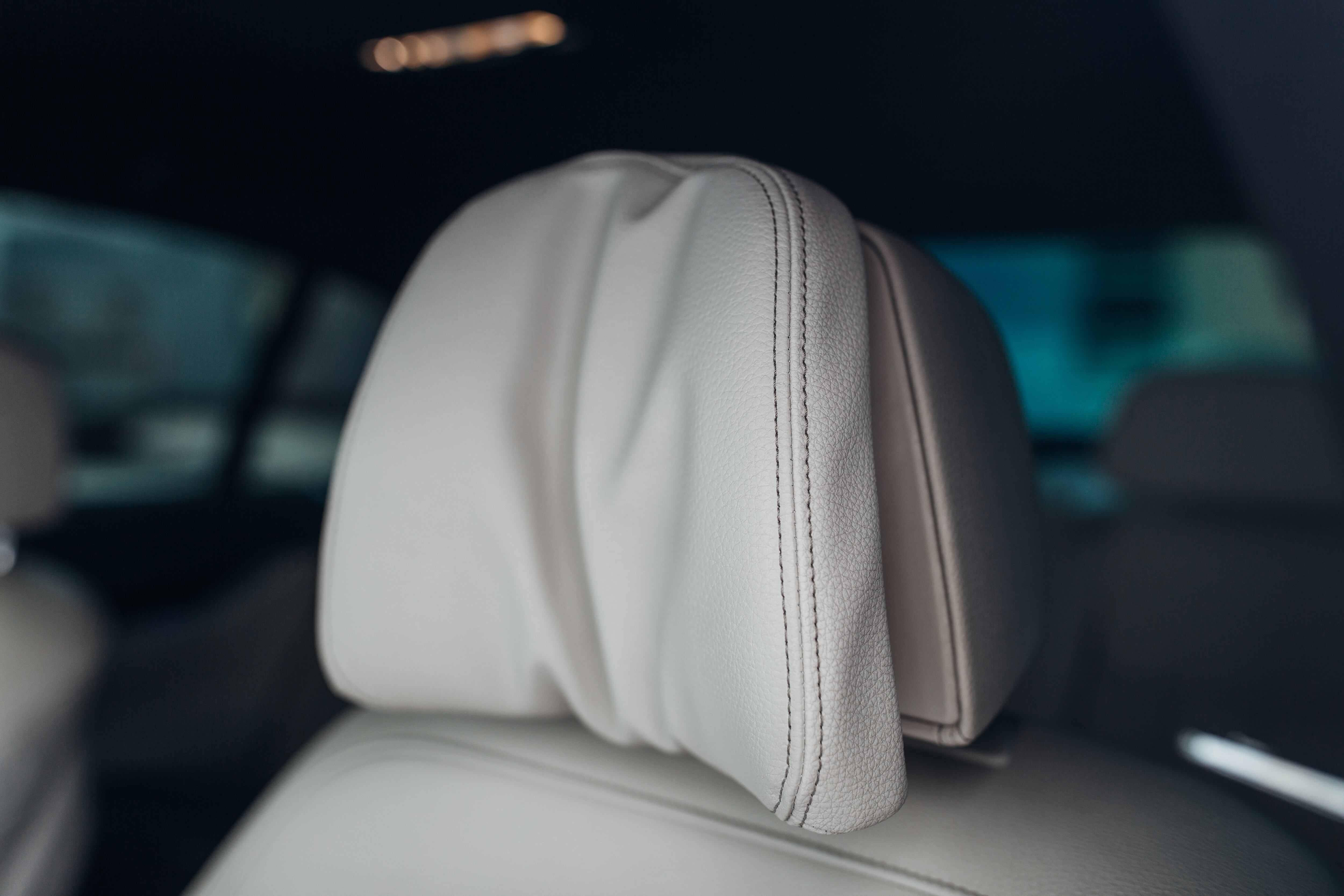 Los apoyacabezas son claves para evitar lesiones severas producto de un choque.