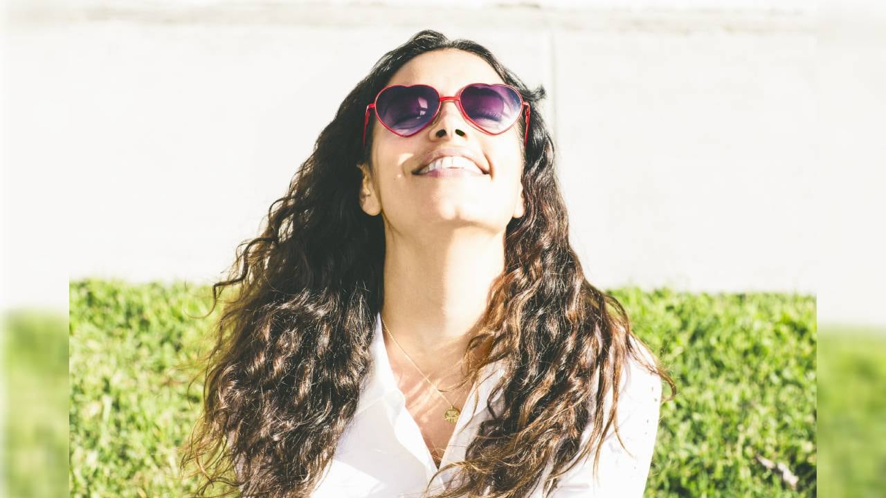 Lo recomendable es exponerse al sol unos 15 minutos, tres veces a la semana.