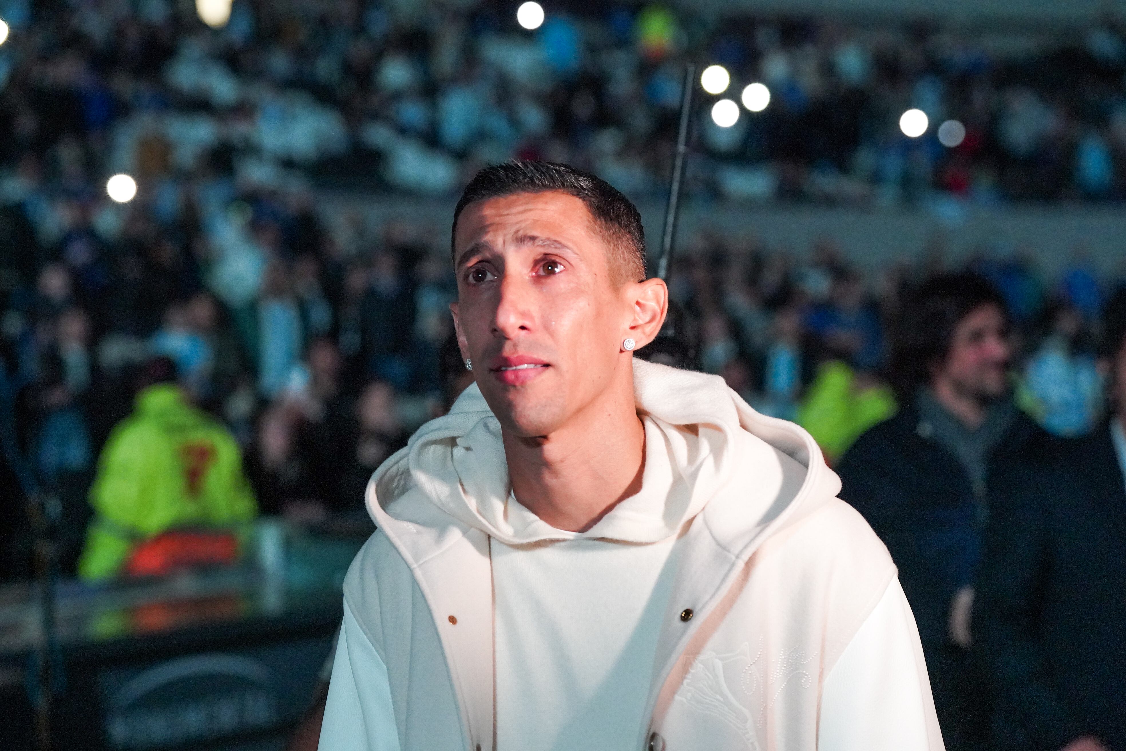 BUENOS AIRES, ARGENTINA - SEPTEMBER 05: Former player of Argentina Angel Di Maria cries during an homage after retiring from the Argentine National team before the FIFA World Cup 2026 Qualifier match between Argentina and Chile at Estadio Más Monumental Antonio Vespucio Liberti on September 05, 2024 in Buenos Aires, Argentina. (Photo by Gustavo Pagano/Getty Images)