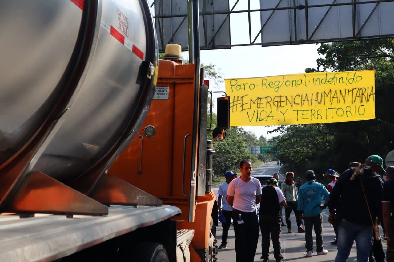 Hay múltiples bloqueos en toda la región.