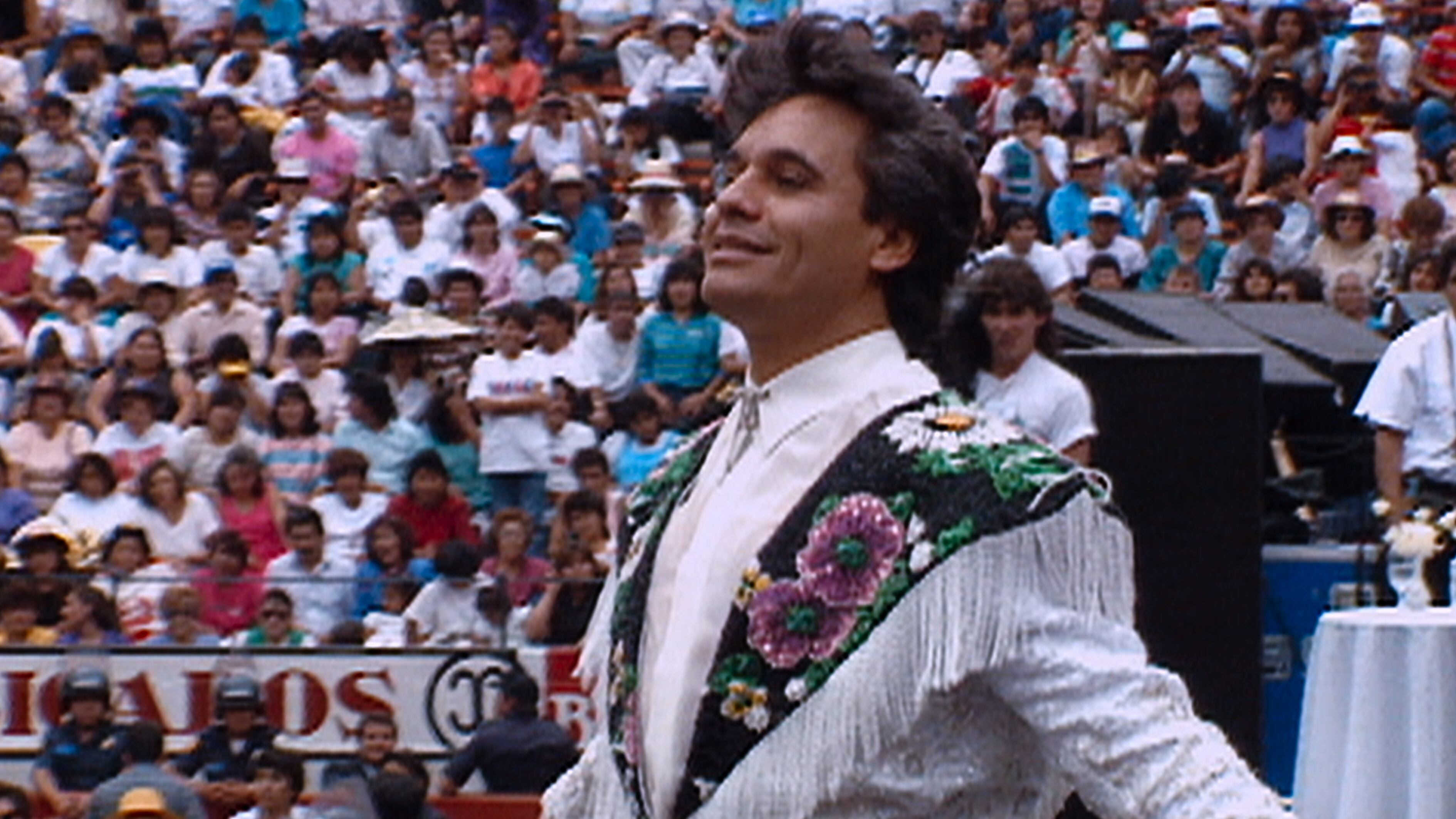 Juan Gabriel in Juan Gabriel: Debo, puedo y quiero S.1. Courtesy of Netflix / Netflix © 2025