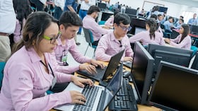 Santiago Rivera Tovar, líder de habilidades digitales e industrias 4.0 del SENA, es el invitado de este martes al programa Al Día con Dinero.