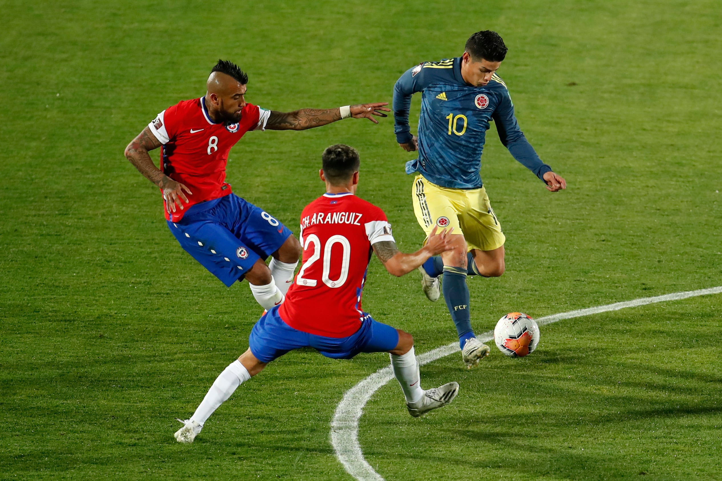 Chile v Colombia - South American Qualifiers for Qatar 2022