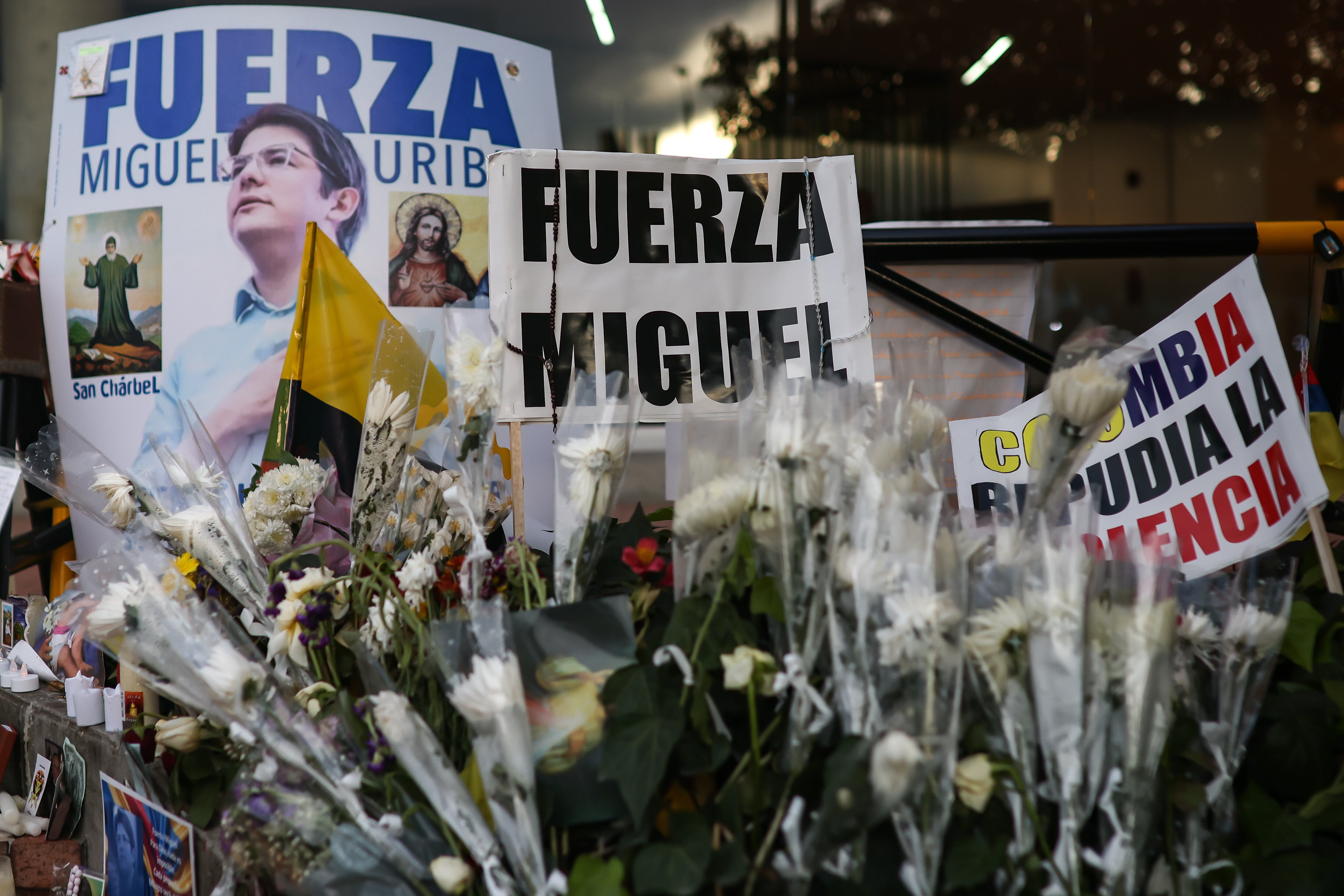 Jornada de oración por la salud de Miguel Uribe Turbay, en la Fundación Santa Fe.
