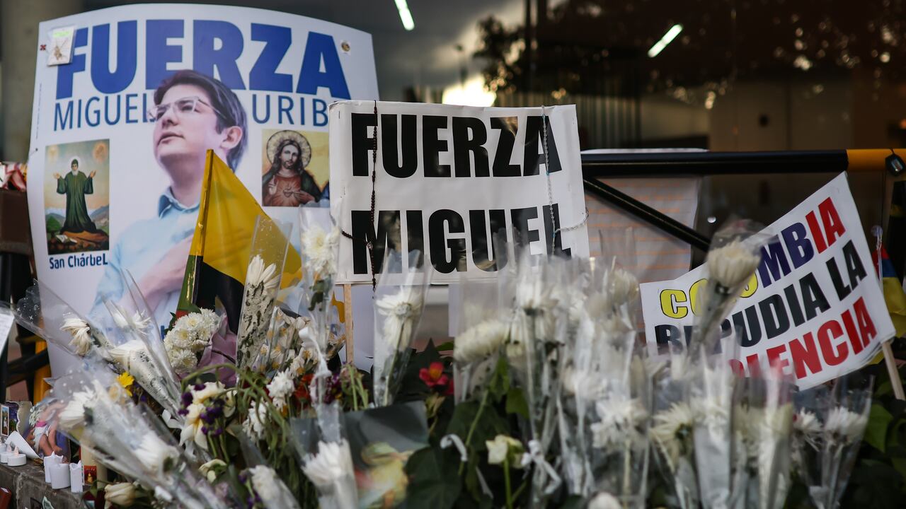Imagen de una de las jornadas de oración por la salud de Miguel Uribe Turbay, en la Fundación Santa Fe.
