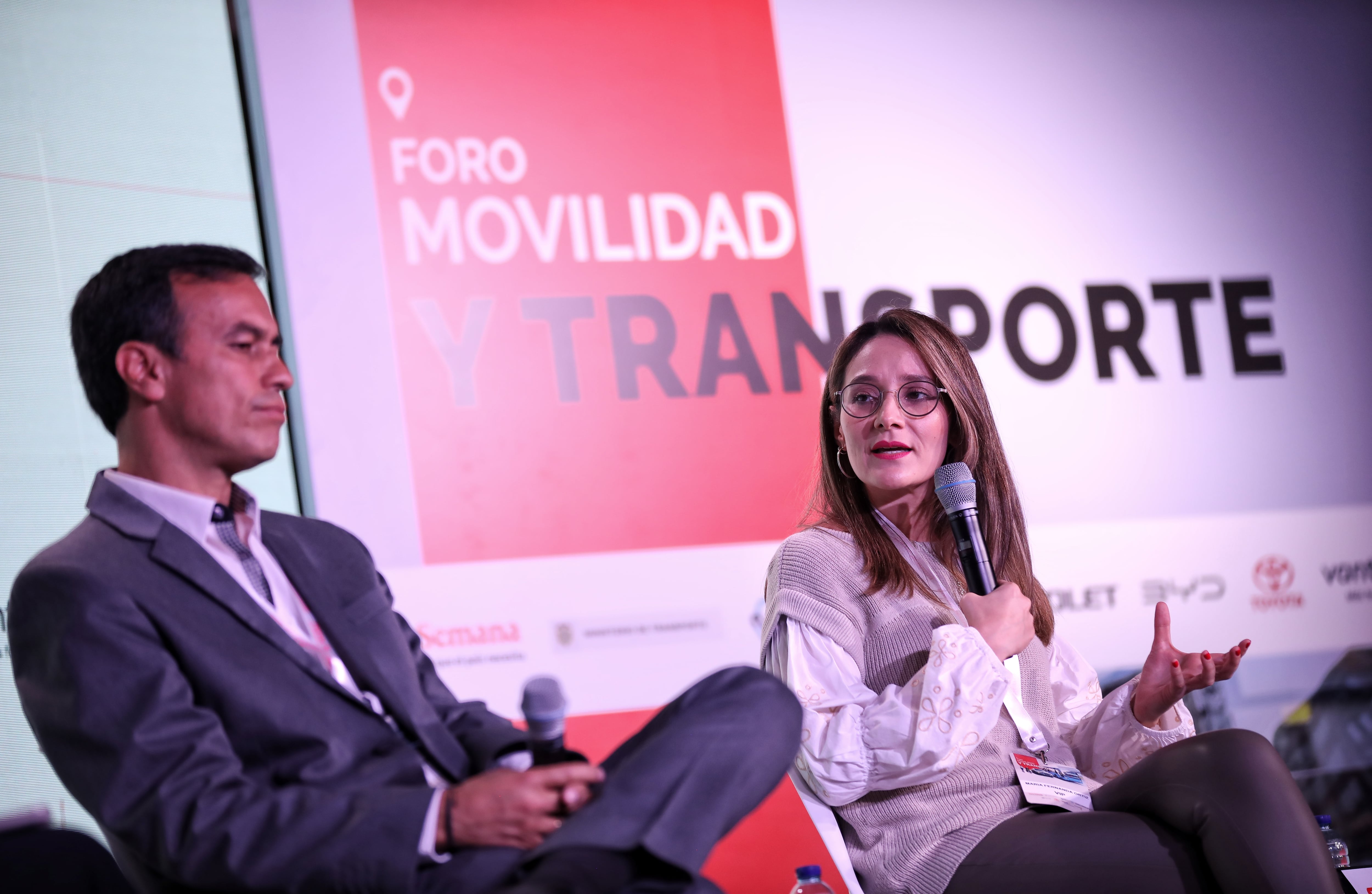 María Fernanda Ortíz, experta en movilidad, afirmó que en términos de movilidad interurbana “hay retos importantes, frente a lo que ha pasado con las aerolíneas y con la falta de recuperación del transporte férreo en Colombia”.