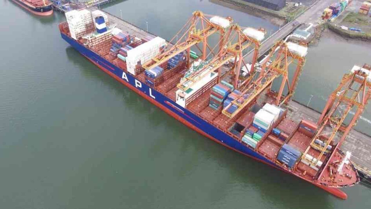 Vista aérea del barco Esplanade