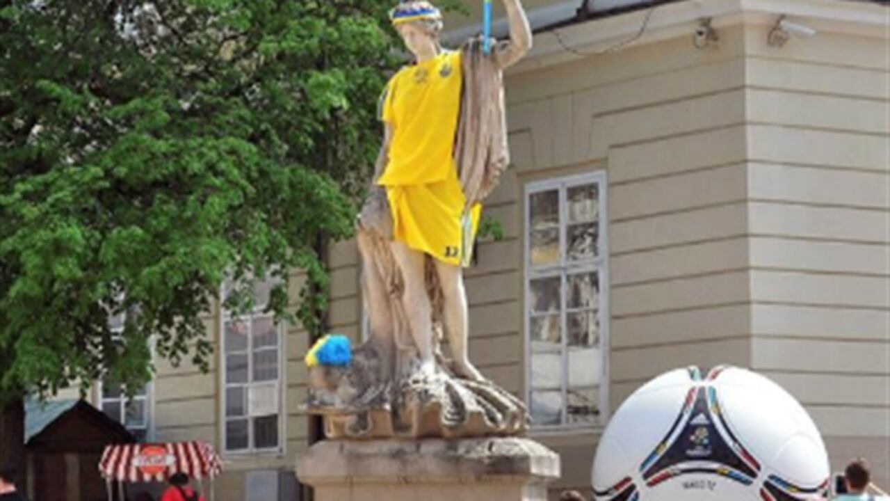 Varios líderes han anunciado que no asistirán a los partidos que se realicen en Ucrania, país que junto con Polonia es sede del evento deportivo.