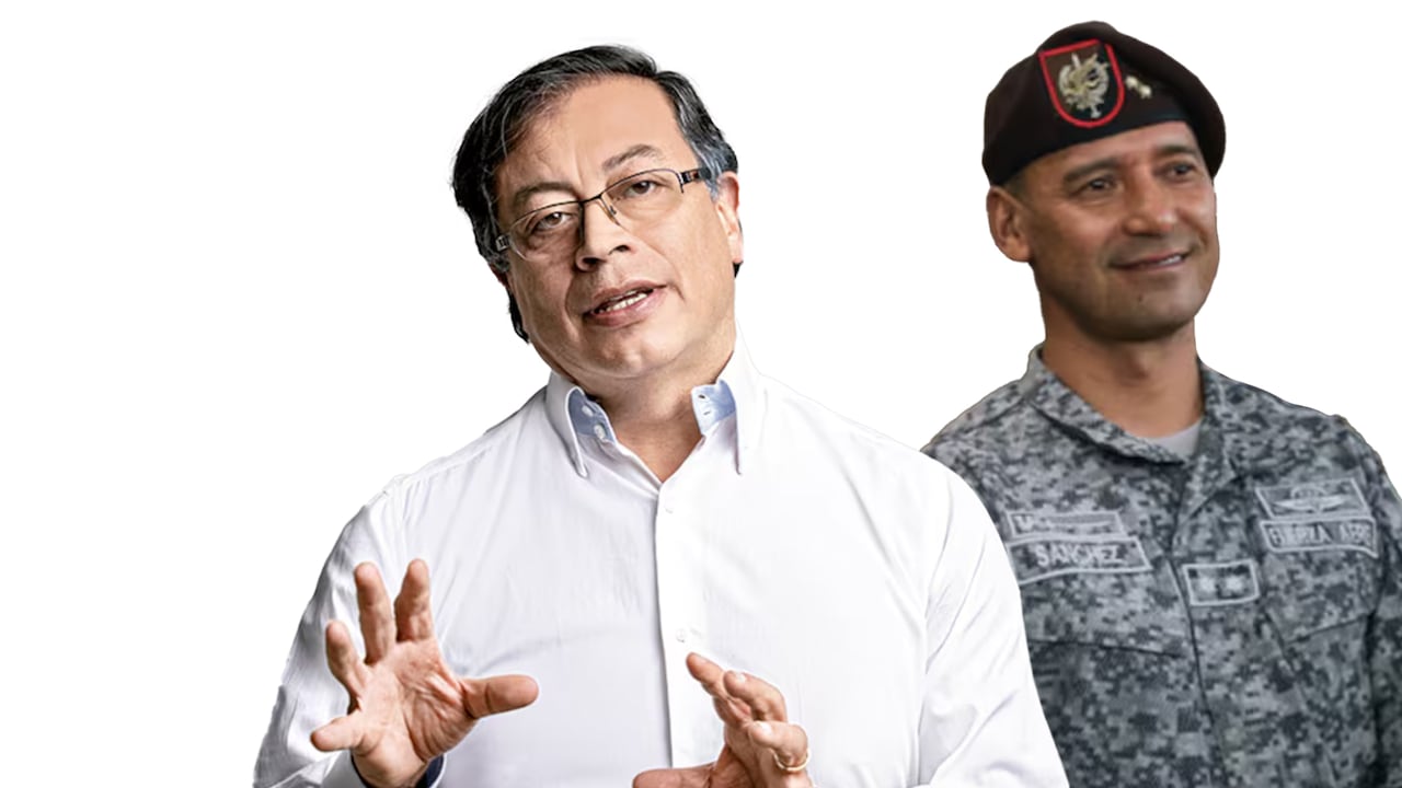 El presidente, Gustavo Petro, y el general Pedro Sánchez, designado ministro de Defensa