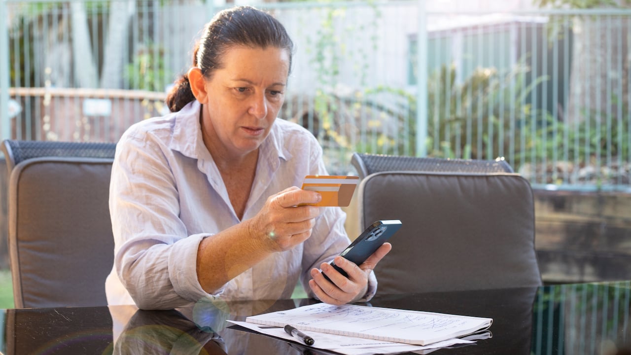 Las estafas por aplicaciones de mensajería son cada vez más comunes.