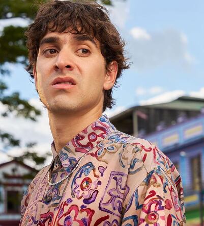 Emmanuel Restrepo, quien interpreta a 'Carmelo' en Rigo, resultó herido en medio de un robo en Bogotá.