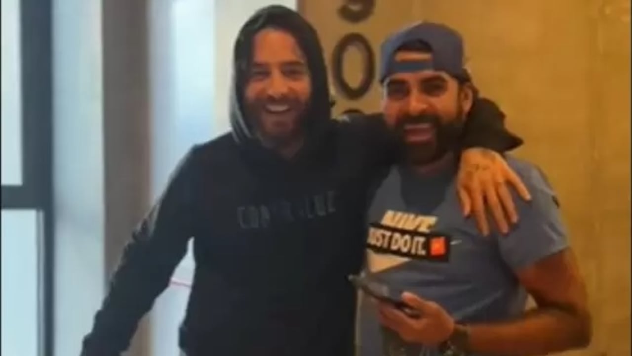 Maluma tuvo en gesto para aplaudir con un domiciliario.