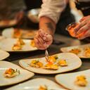 Durante el próximo mes los interesados podrán adquirir la boletería para vivir la experiencia en casa o en los restaurantes de cada ciudad.