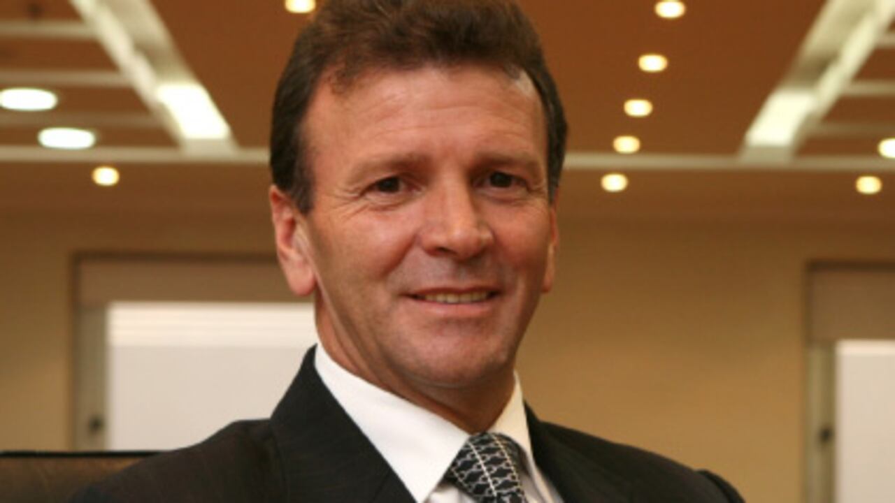 Un año después de estas intervenciones, la Contraloría y la Procuraduría tienen las pruebas de cómo Carlos Gustavo Palacino y la cúpula de la EPS habrían desviado miles de millones de pesos de los colombianos para consolidar un grupo de 43 empresas.