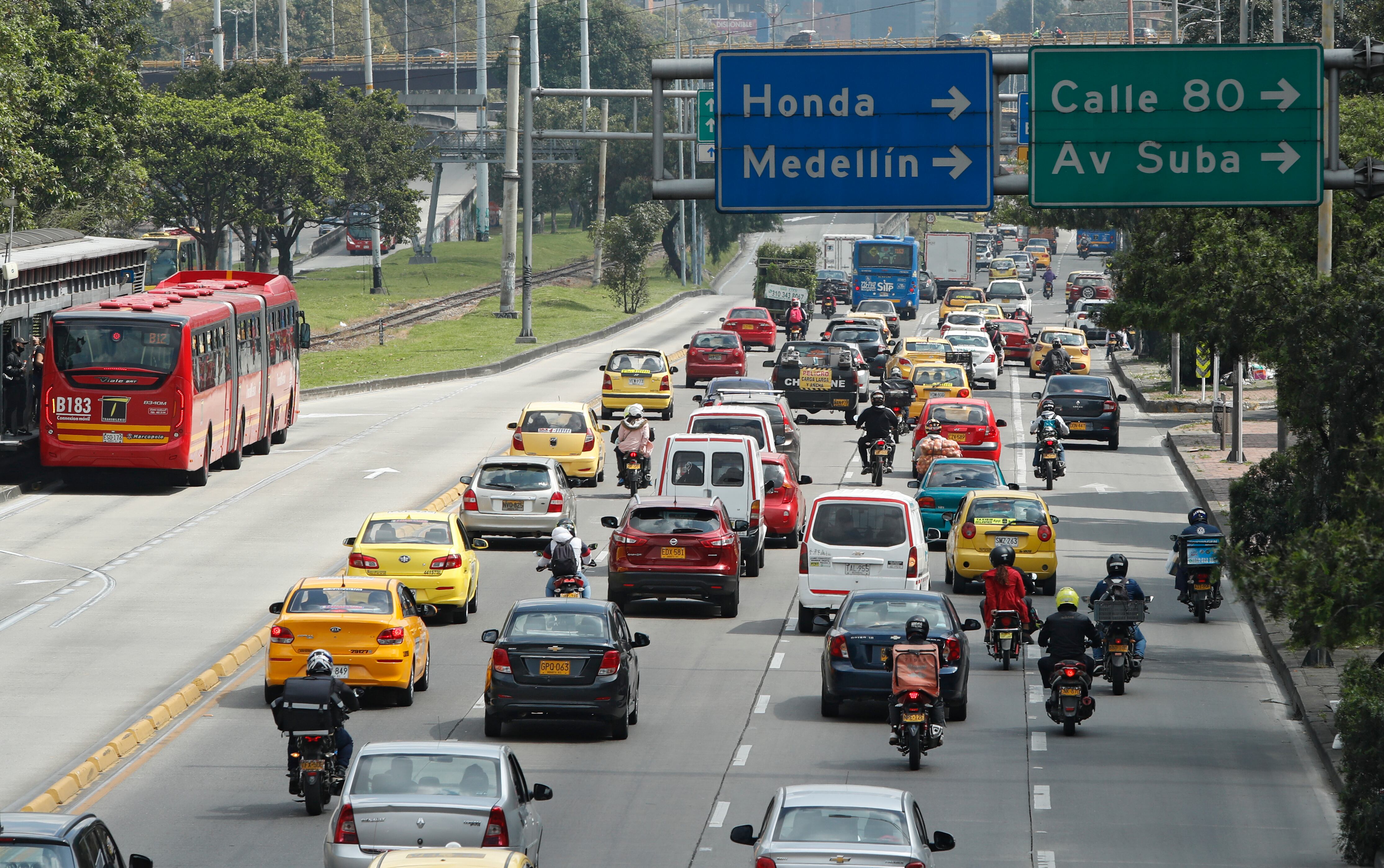 Movilidad en Bogotá en la primera semana de pico y placa todo el dia NQS 
Bogotá enero 12 del 2022
Foto Guillermo Torres Reina / Semana
