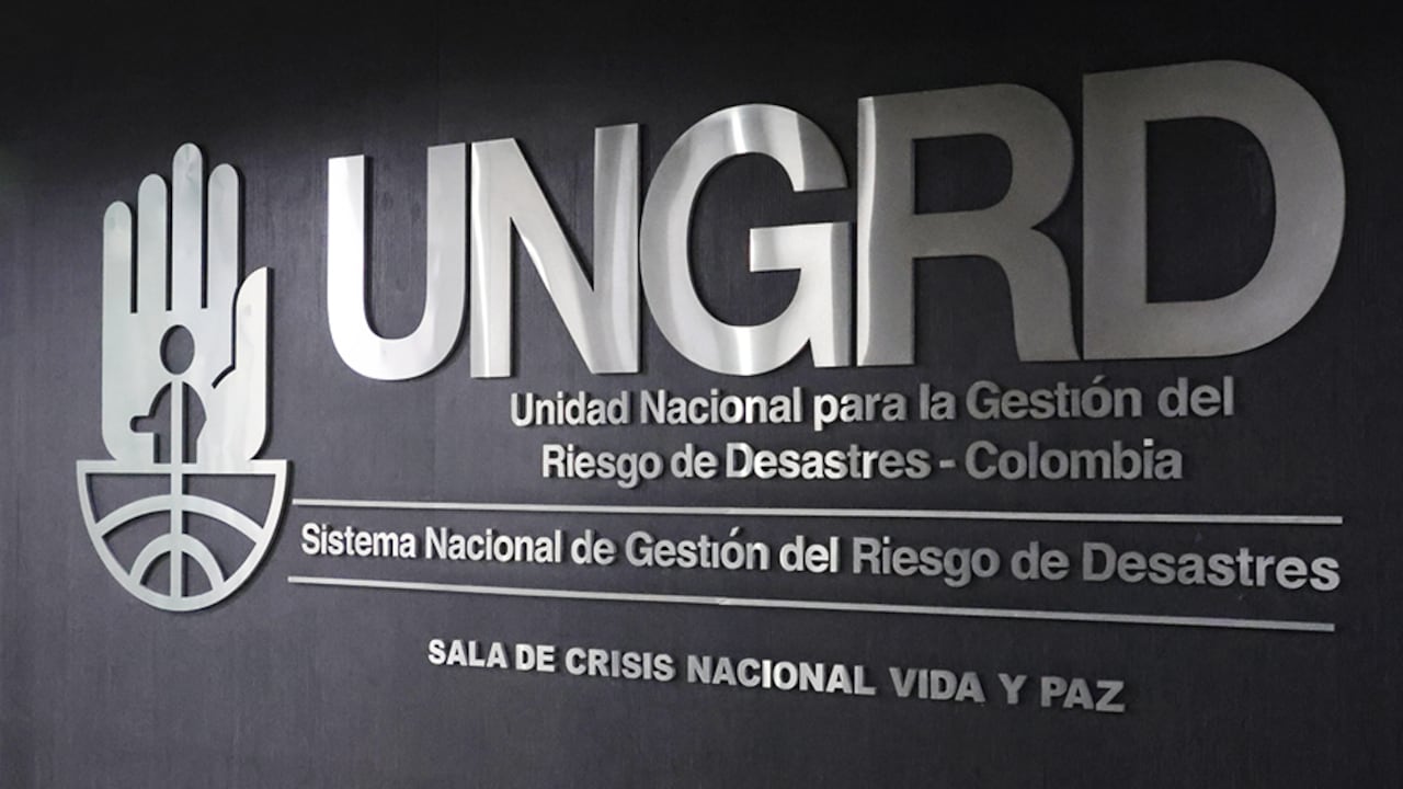 A la lista de investigados también se vinculó al exsubdirector general de la UNRGD, Víctor Andrés Meza Galván; y a la vicepresidenta de Contratación Derivada de la Fiduprevisora S.A., Daniela Andrade Valencia.
