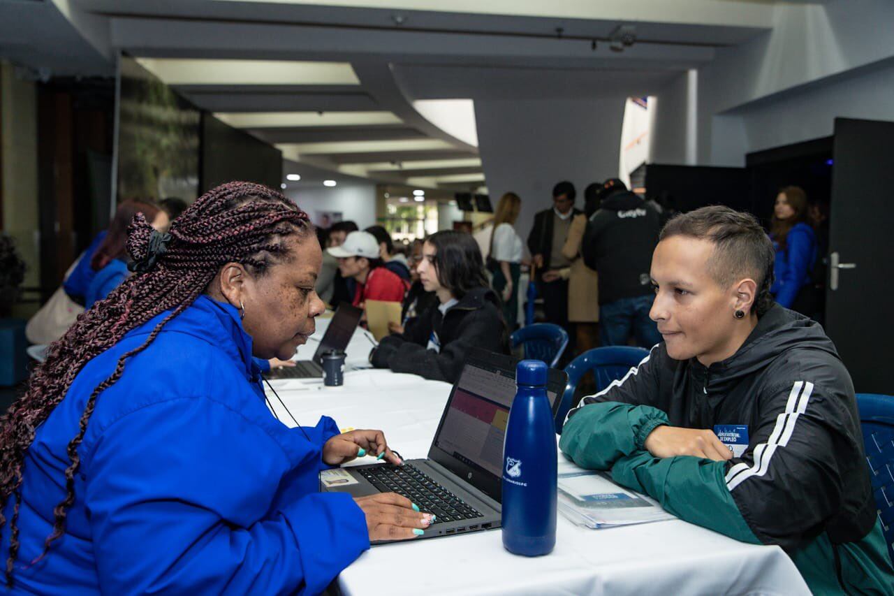 Feria de empleo realizada en el Planetario.