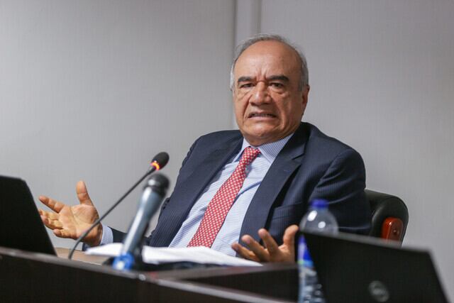 El magistrado de la Corte Constitucional, Héctor Carvajal.