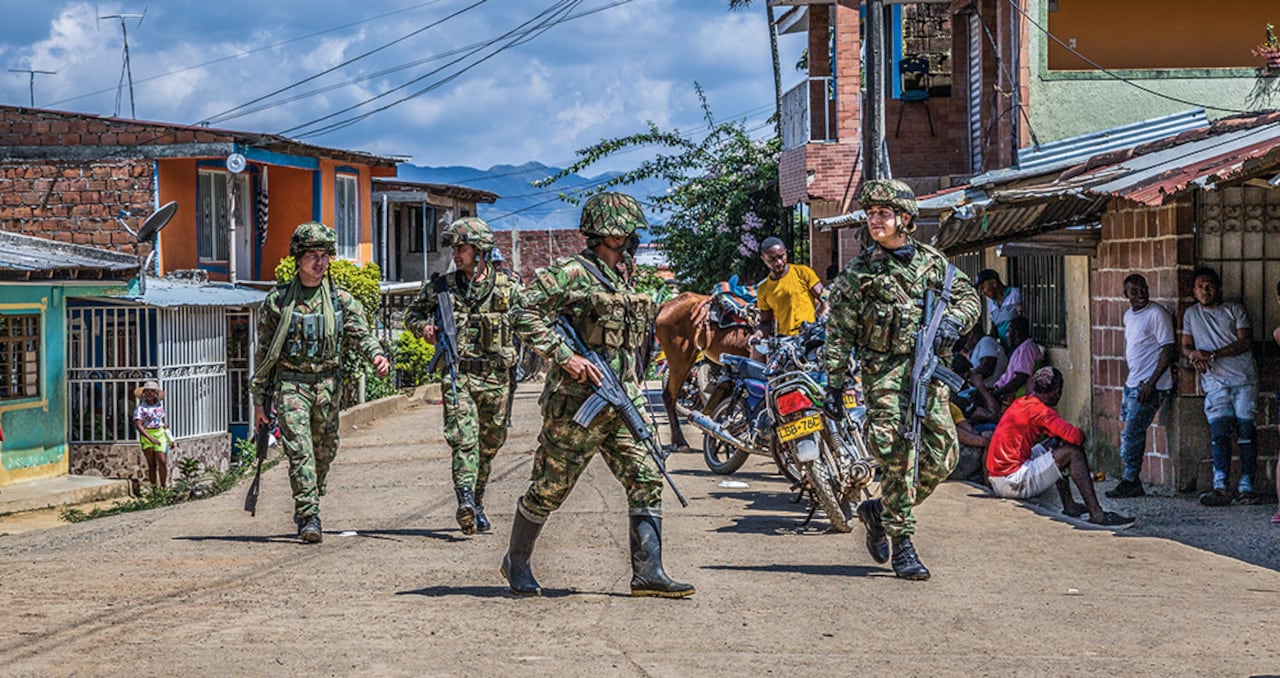 Los territorios periféricos, como los departamentos del Pacífico, son los más impactados por la violencia.