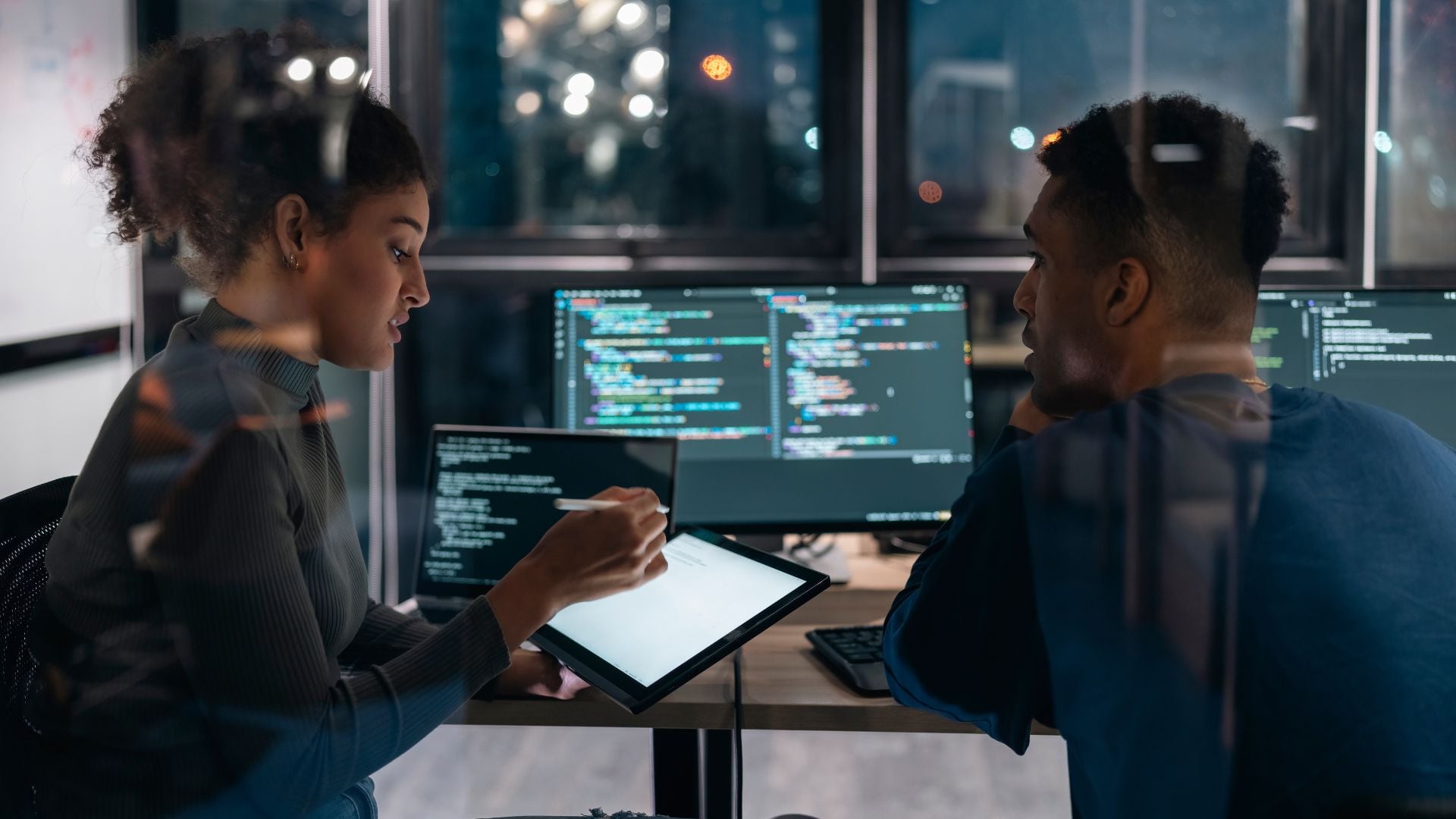 La inteligencia artificial está transformando la forma en que las personas trabajan y las empresas operan.