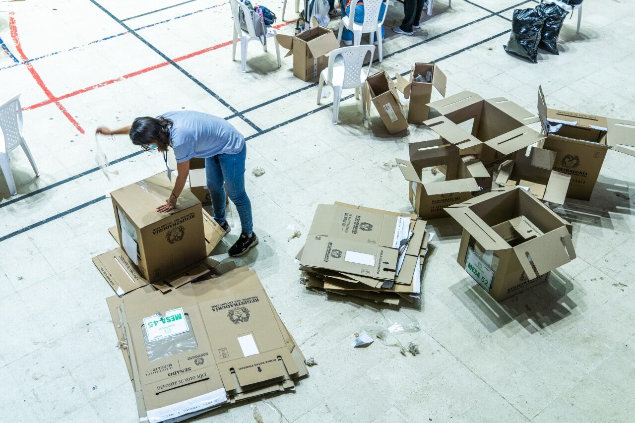 Conteo de Votos, Urnas, tarjetones