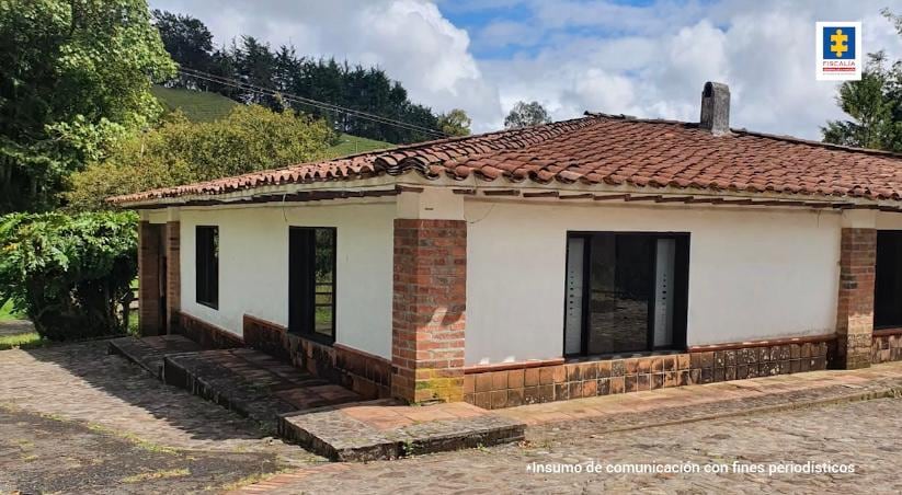 La Fiscalía reportó la mayor incautación de bienes a excabecillas de las AUC. Parte de esos bienes estaban a nombre del exalcalde de Medellín Luis Perez.