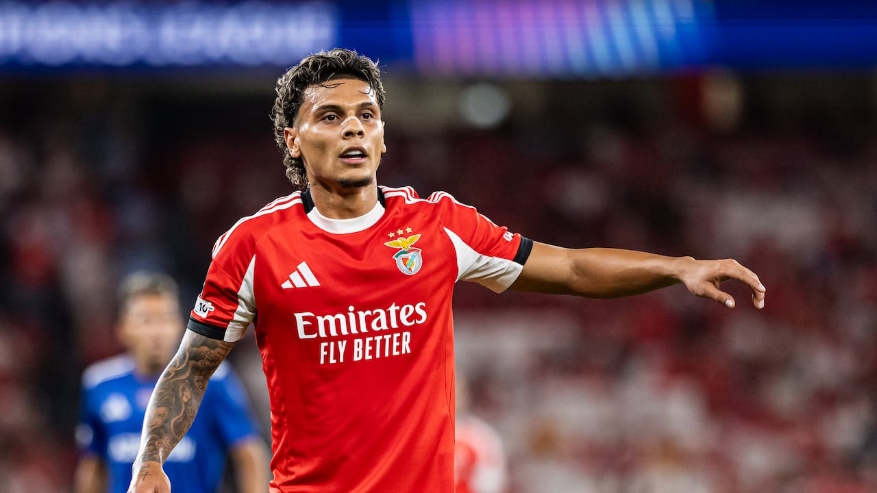 LISBOA, PORTUGAL - 2025/09/16: Richard Rios of SL Benfica seen in action during the UEFA Champions League 2025/26 League Phase MD1 match between SL Benfica and Qarabag FK at Estadio da Luz. Final score: SL Benfica 2 - 3 Qarabag FK. (Photo by David Martins/SOPA Images/LightRocket via Getty Images)