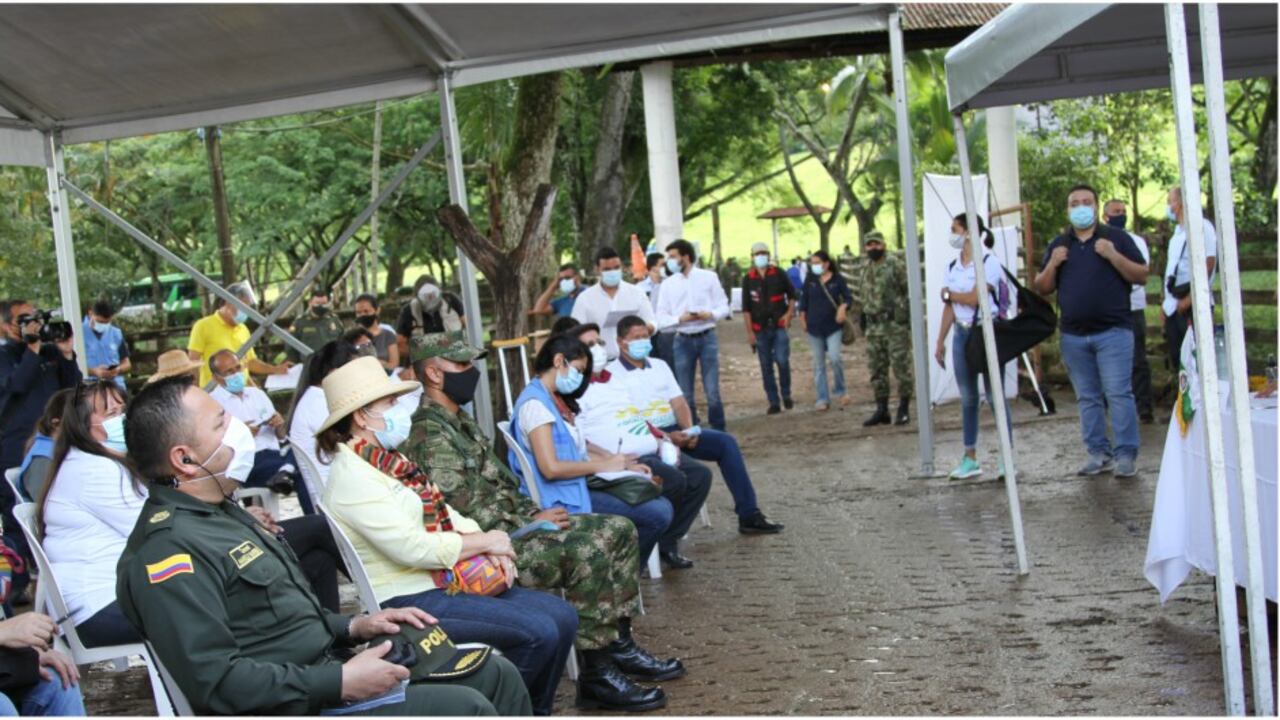 El acto de entrega de predios, para labores productivas, a excombatientes en Huila