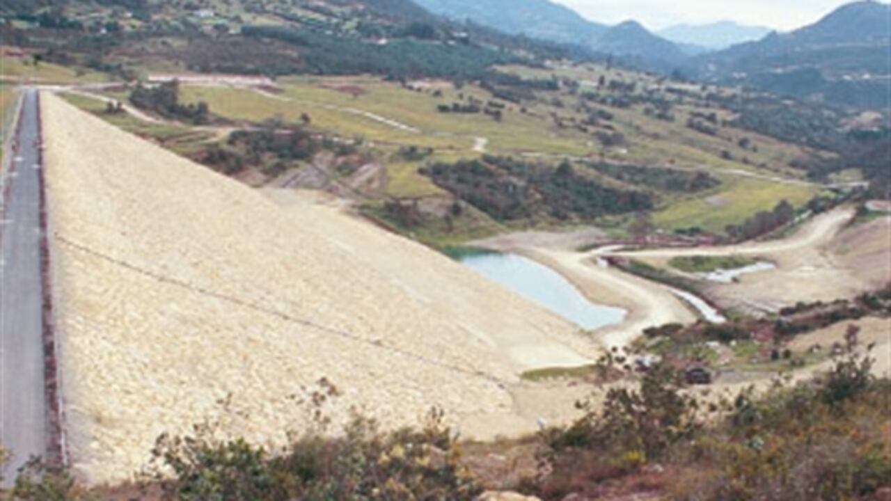 Actualmente, más de 700 municipios en el país tienen serios problemas de abastecimiento de agua.