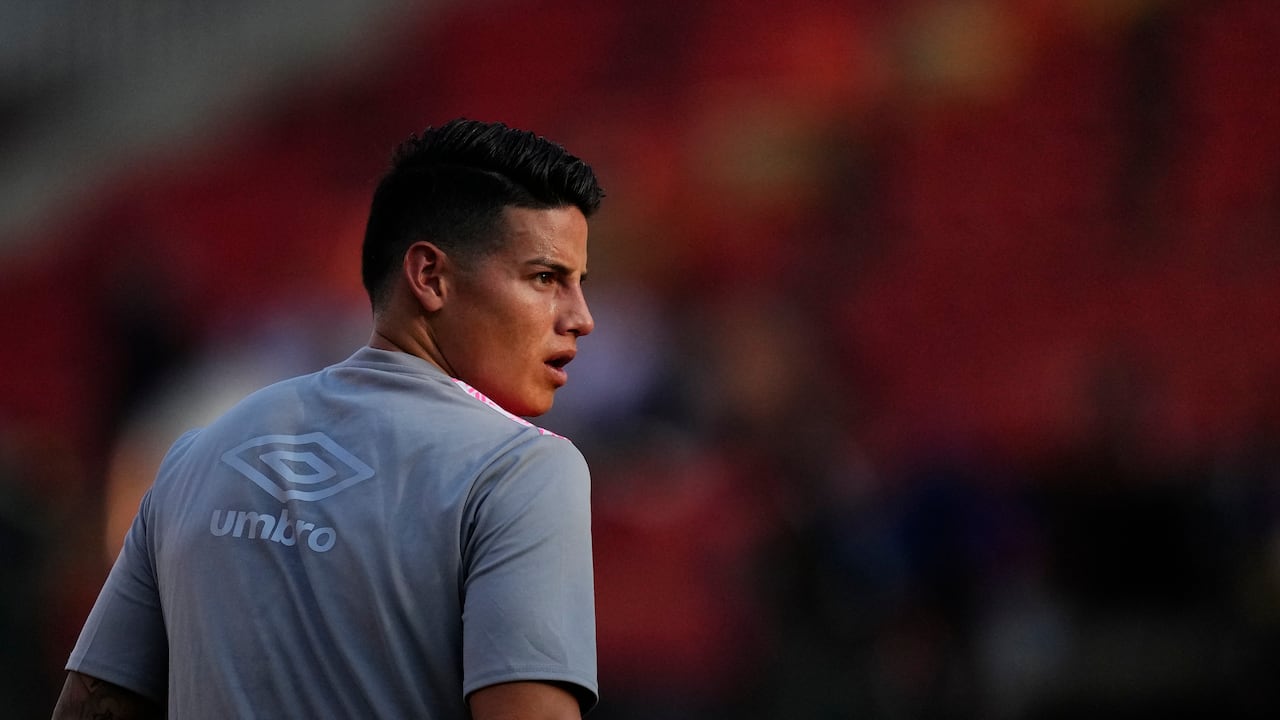 James Rodriguez attacking midfield of Rayo Vallecano and Colombia during the warm-up before prior the La Liga match between Rayo Vallecano and FC Barcelona at Estadio de Vallecas on August 27, 2024 in Madrid, Spain. (Photo by Jose Breton/Pics Action/NurPhoto via Getty Images)