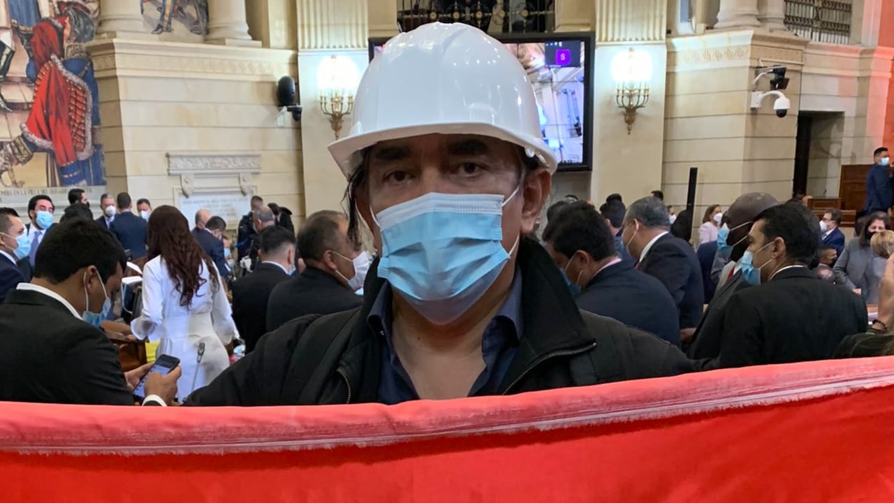 El senador Gustavo Bolívar.