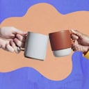 Expertos recomiendan granos de café que sean tostados y oscuros, pues estos producen más cantidad de antioxidantes. Foto: Getty images.