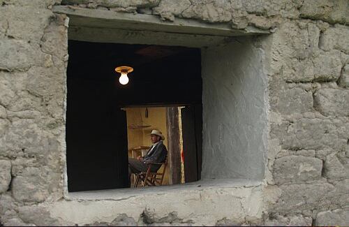 Tres tristes planos / Profesional

La soledad del campo colombiano

