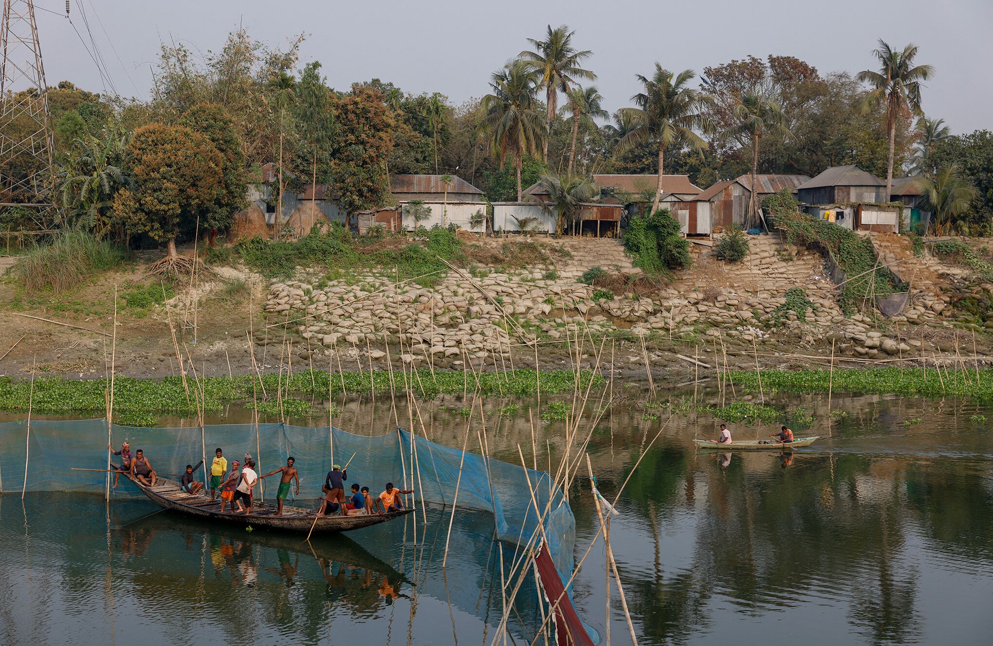 En imágenes : Viviendo a lo largo de un río 'muerto' en Bangladesh