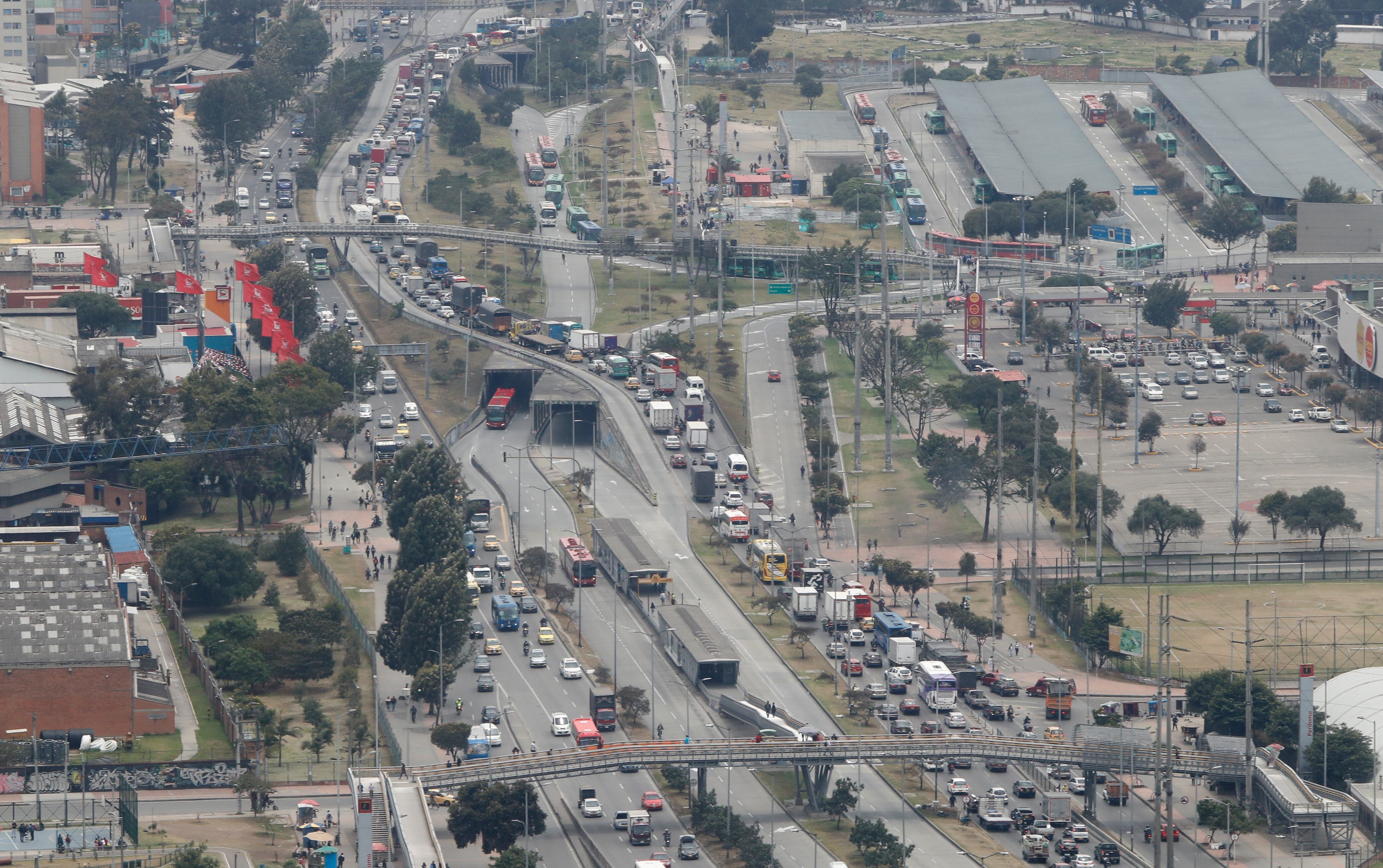 Plan éxodo de Semana Santa  tránsito y transporte Policía Nacional de carreteras
Autopista Sur de Bogotá
Bogotá abril 13 del 2022
Foto Guillermo Torres Reina / Semana