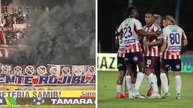 Protesta en Barranquilla: hinchas de Junior (izq.) piden la salida de ocho jugadores.