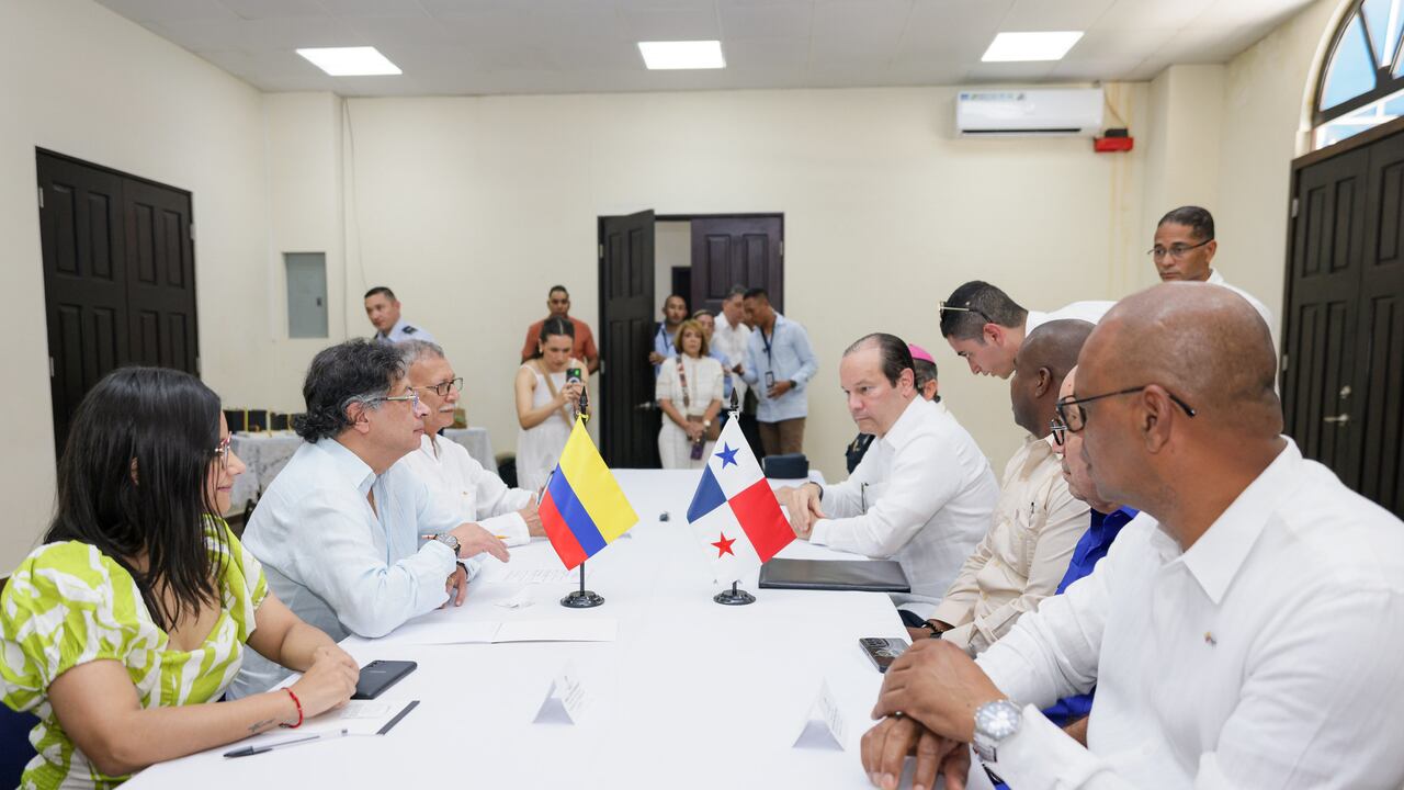 Reunión bilateral en Panamá con el alcalde de Bocas del Toro, Wilbur Martínez, y el gobernador, Edgardo Ibarra.