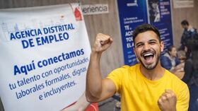 Oferta de empleo: 100 vacantes en Bogotá.