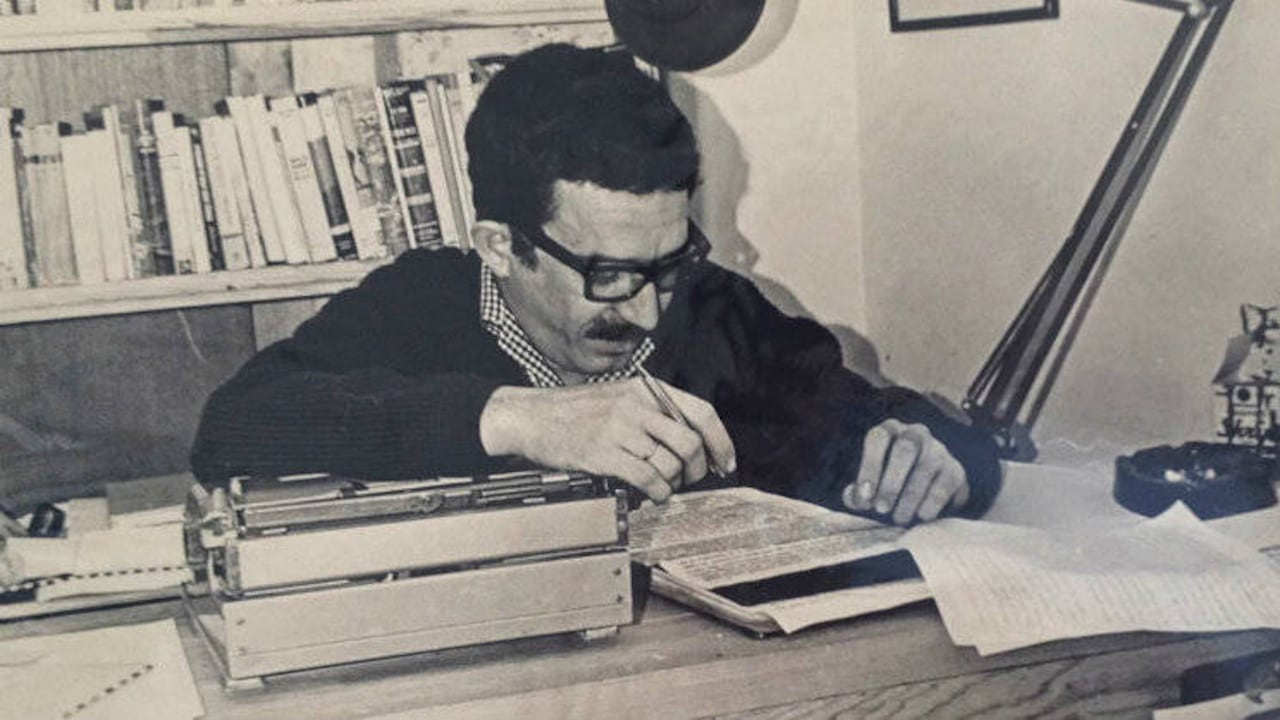 García Márquez editando 'Cien años de soledad', en 1967. Foto: HANDOUT / HARRY RANSOM CENTER AT THE UNIVERSITY OF TEXAS / AFP PHOTO