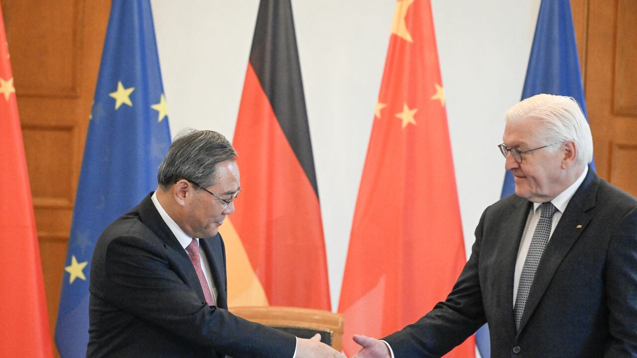 Li Qiang junto al presidente de Alemania en Berlín. Foto: AFP.